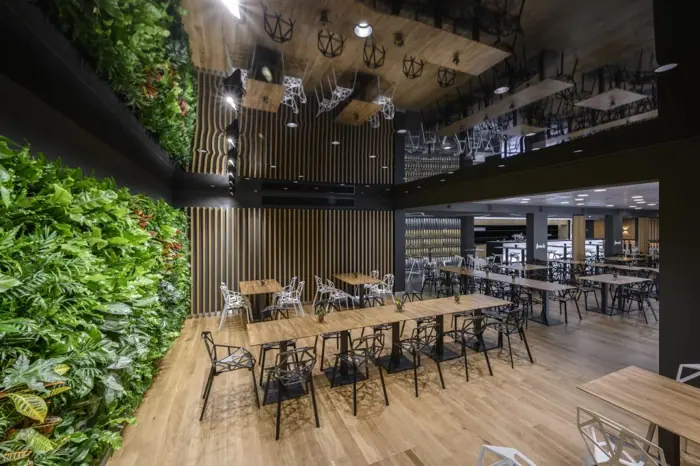 Hotel Amande Hustopeče — sklenářská realizace SKLOMONT, fotografie 16